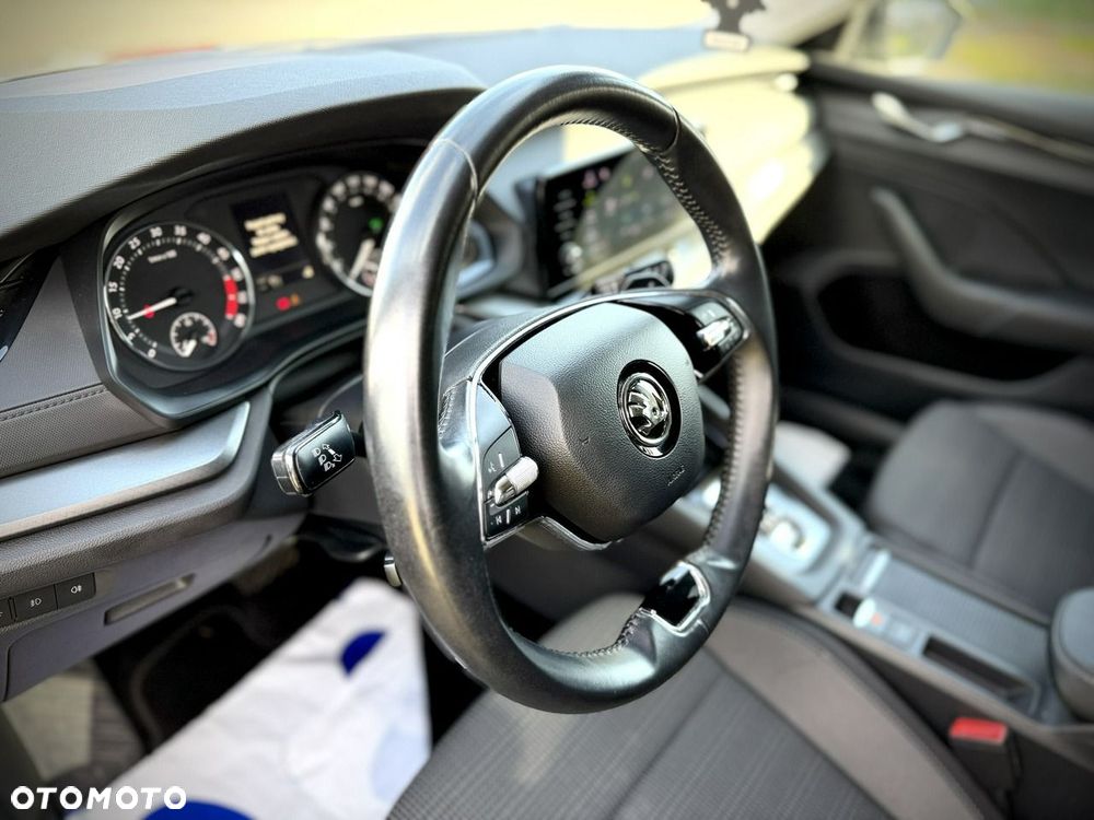 Skoda Octavia 2.0 TDI DSG Ambition - 26