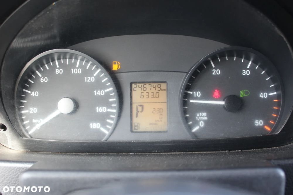 Mercedes-Benz Sprinter - 18