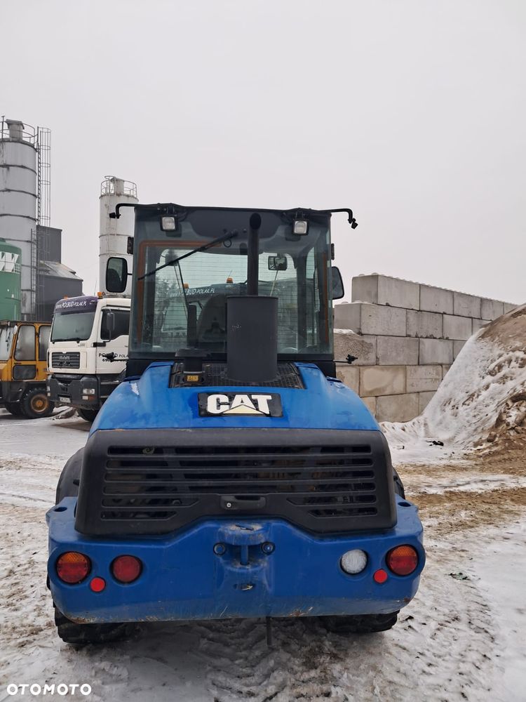 Caterpillar 908H - 5