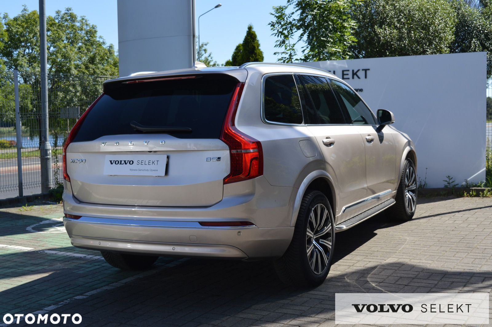 Volvo XC 90 - 9