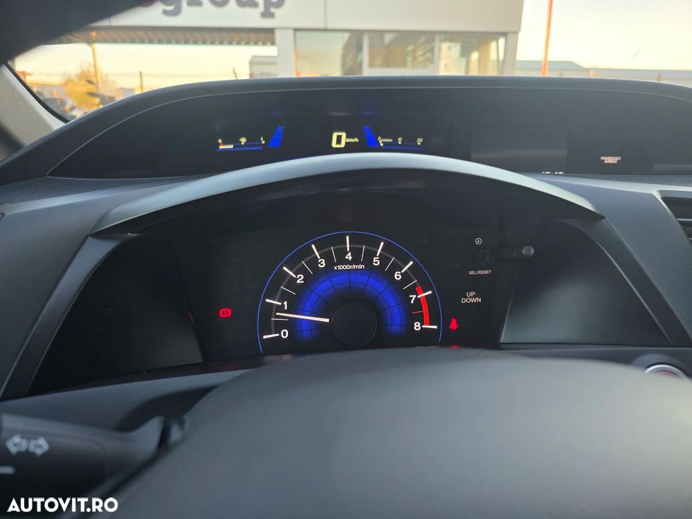 Honda Civic 1.8 MT ES - 13