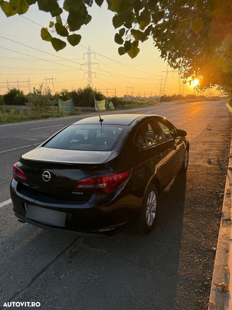 Opel Astra - 4