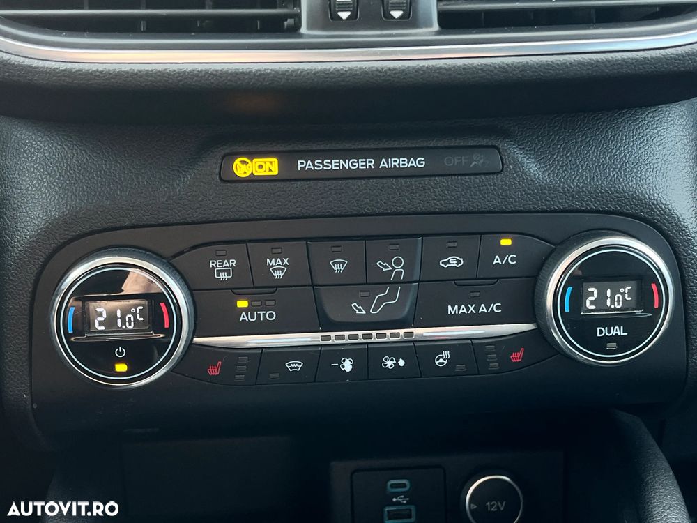 Ford Kuga 2.5 Duratec PHEV Titanium - 24