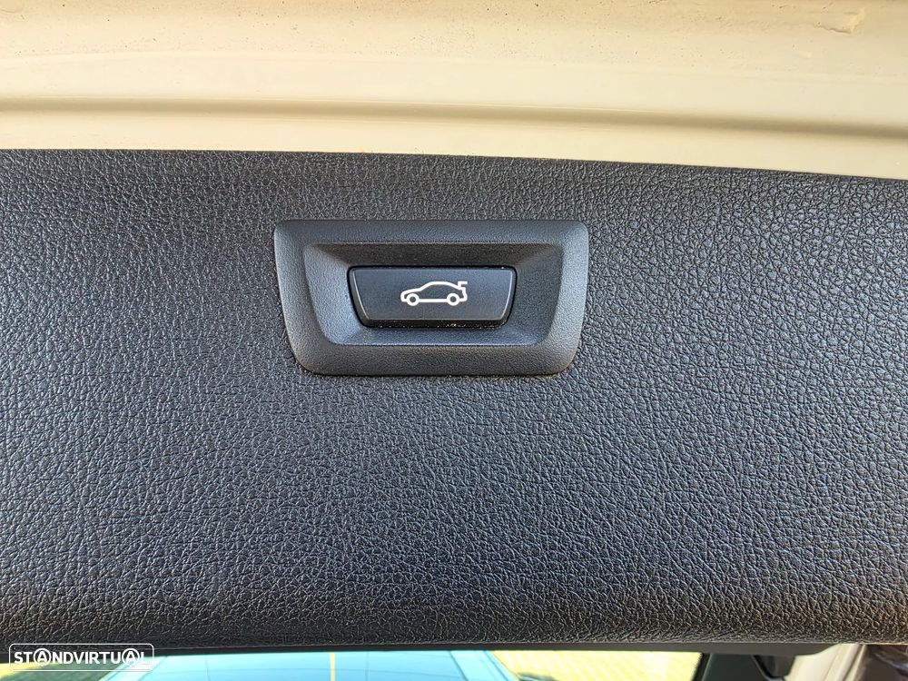 BMW 320 d Aut. M Sport - 18