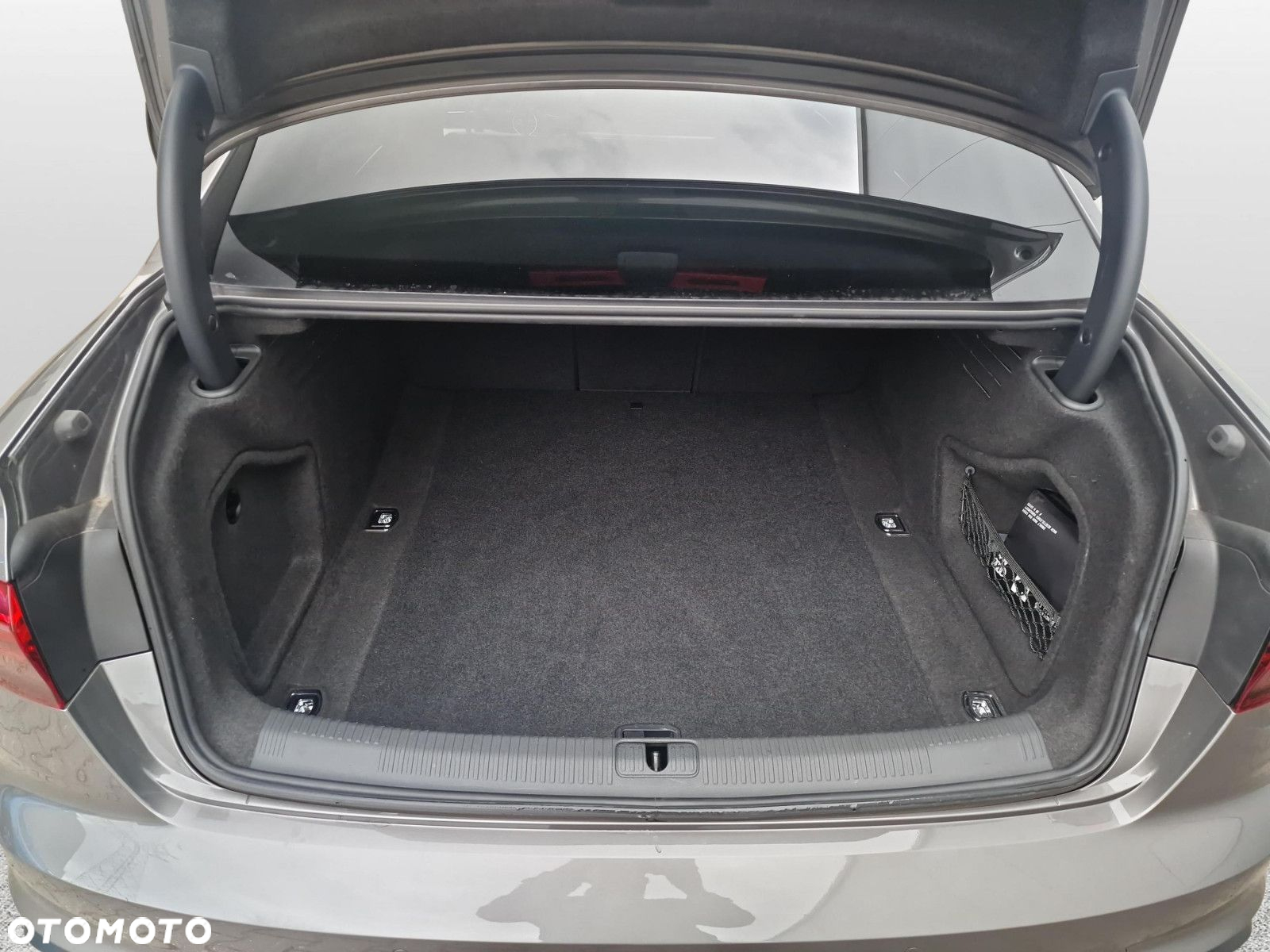 Audi A4 35 TFSI S tronic - 17