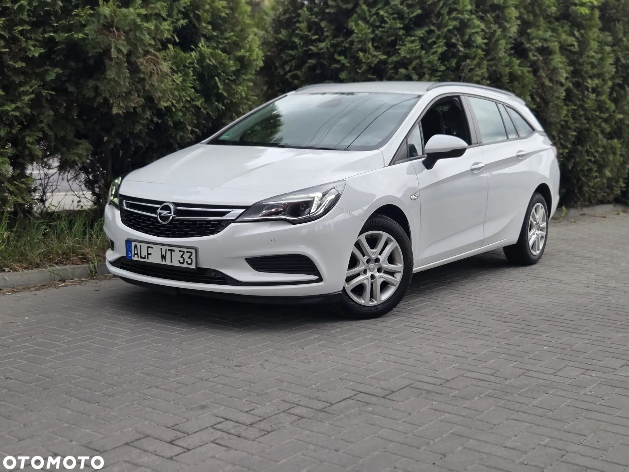 Opel Astra 1.4 Turbo Start/Stop Edition - 1