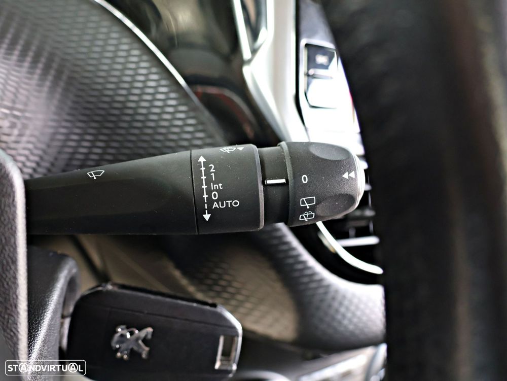 Peugeot 208 1.6 BlueHDi Style - 49