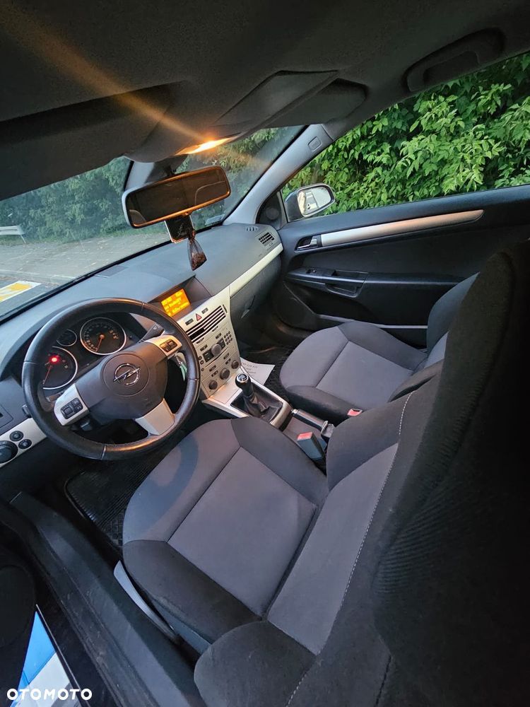 Opel Astra - 4