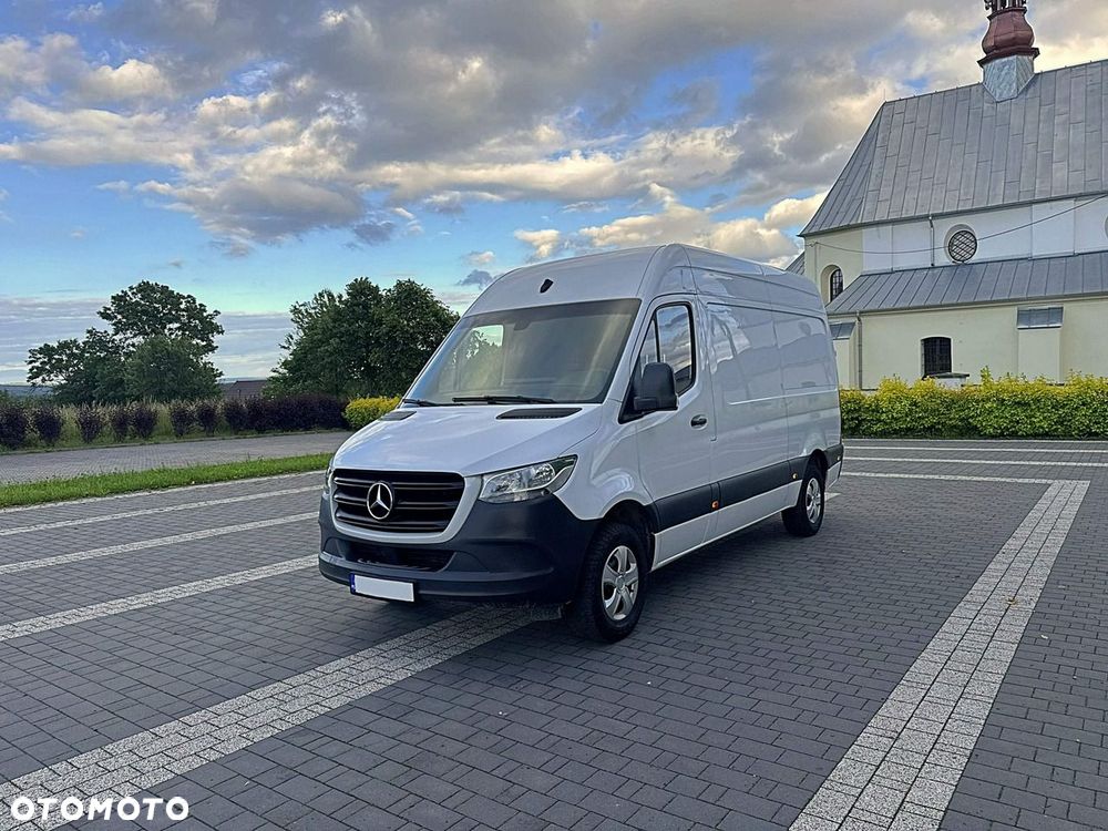 Mercedes-Benz Sprinter - 10