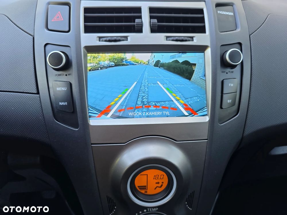 Toyota Yaris - 32