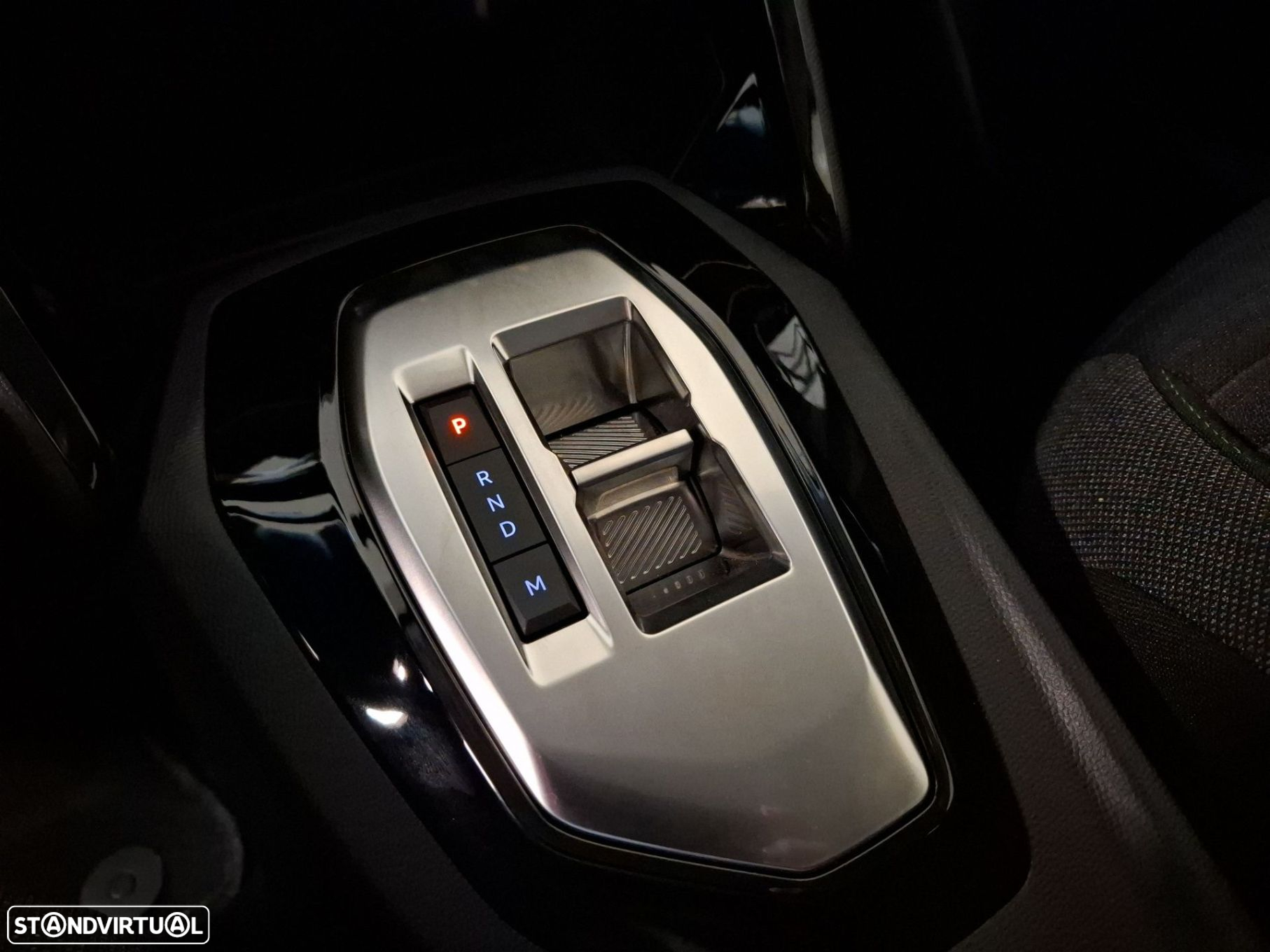 Peugeot 208 1.2 Hybrid Active e-DCS6 - 18