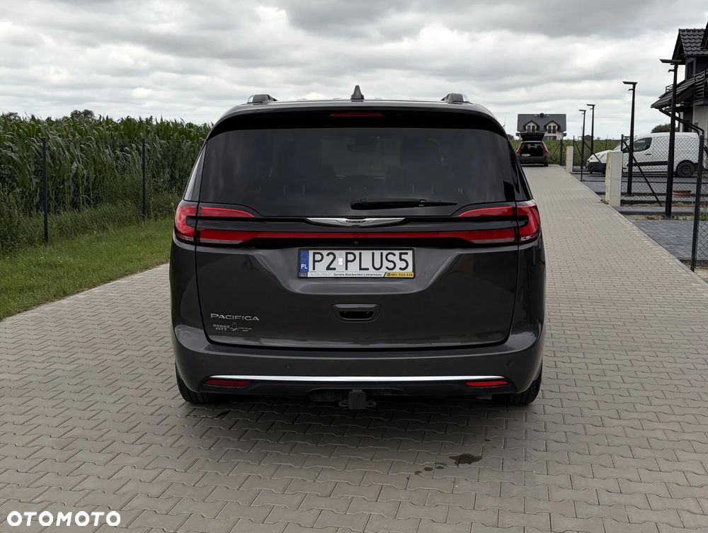 Chrysler Pacifica - 4