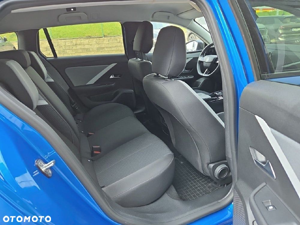 Opel Astra 1.2 T Business Edition S&S - 13