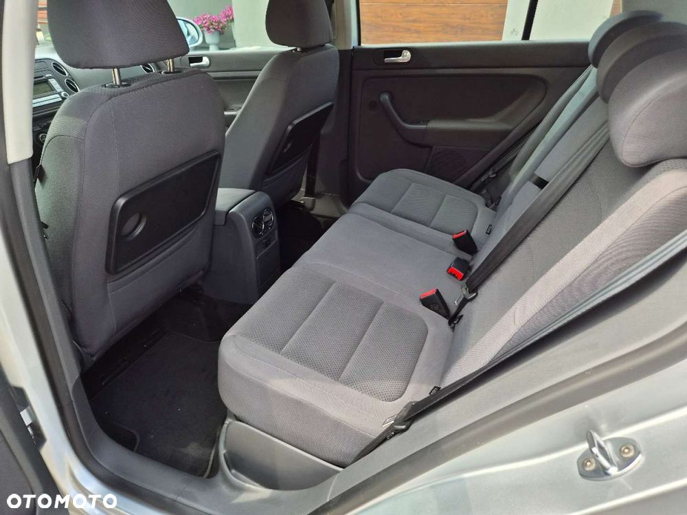 Volkswagen Golf Plus - 16