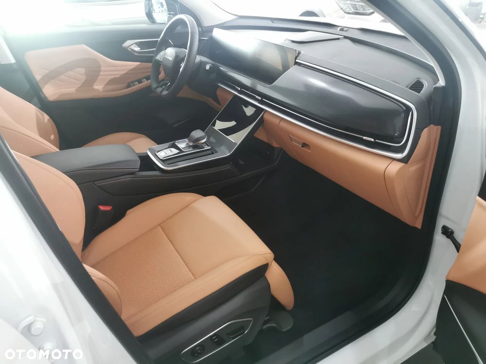 BAIC 7 1.5T Luxury Plus DCT - 4