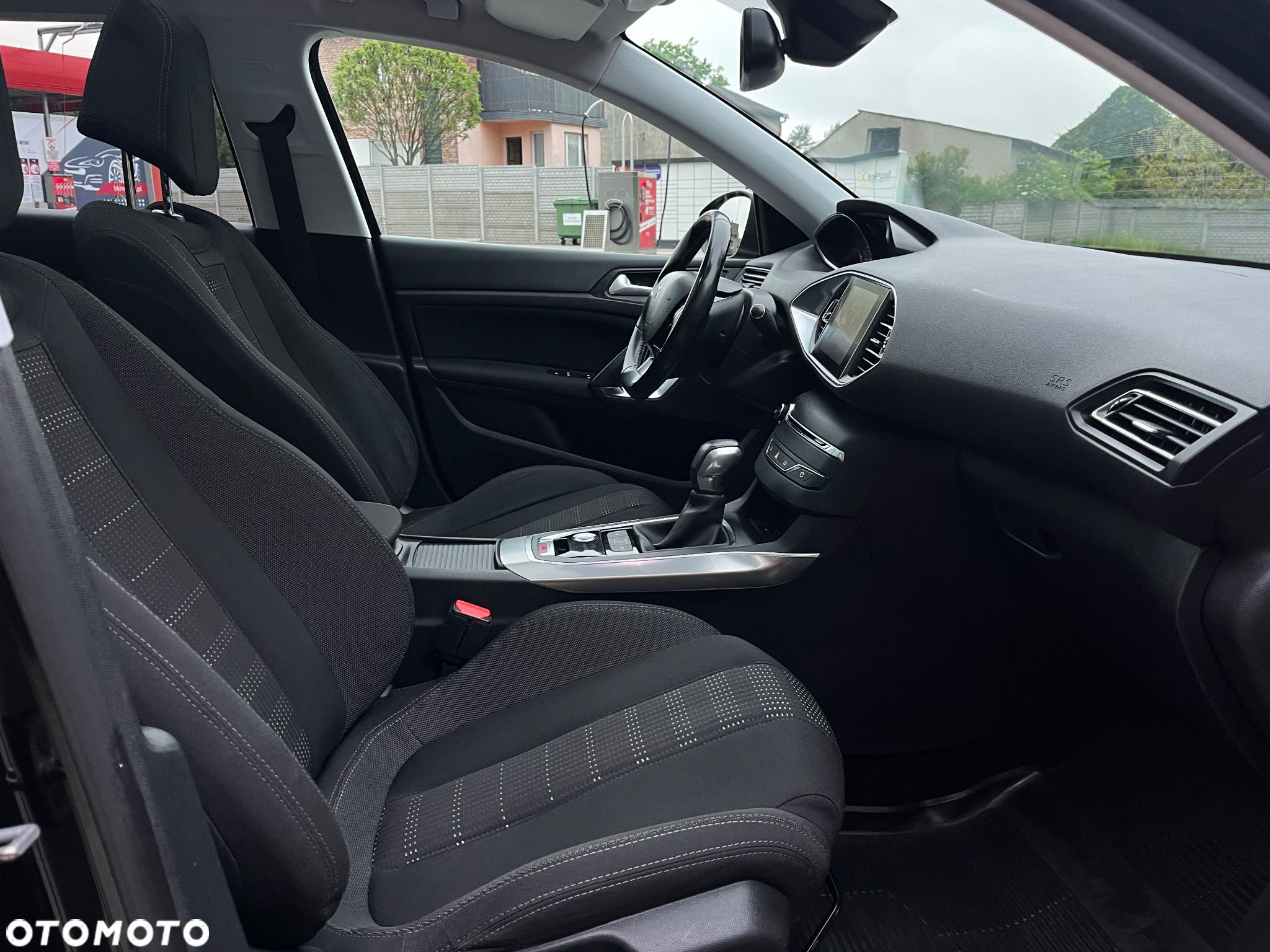 Peugeot 308 SW BlueHDi 150 EAT6 Stop & Start Allure - 11