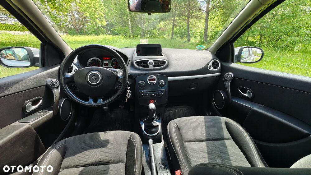 Renault Clio - 7