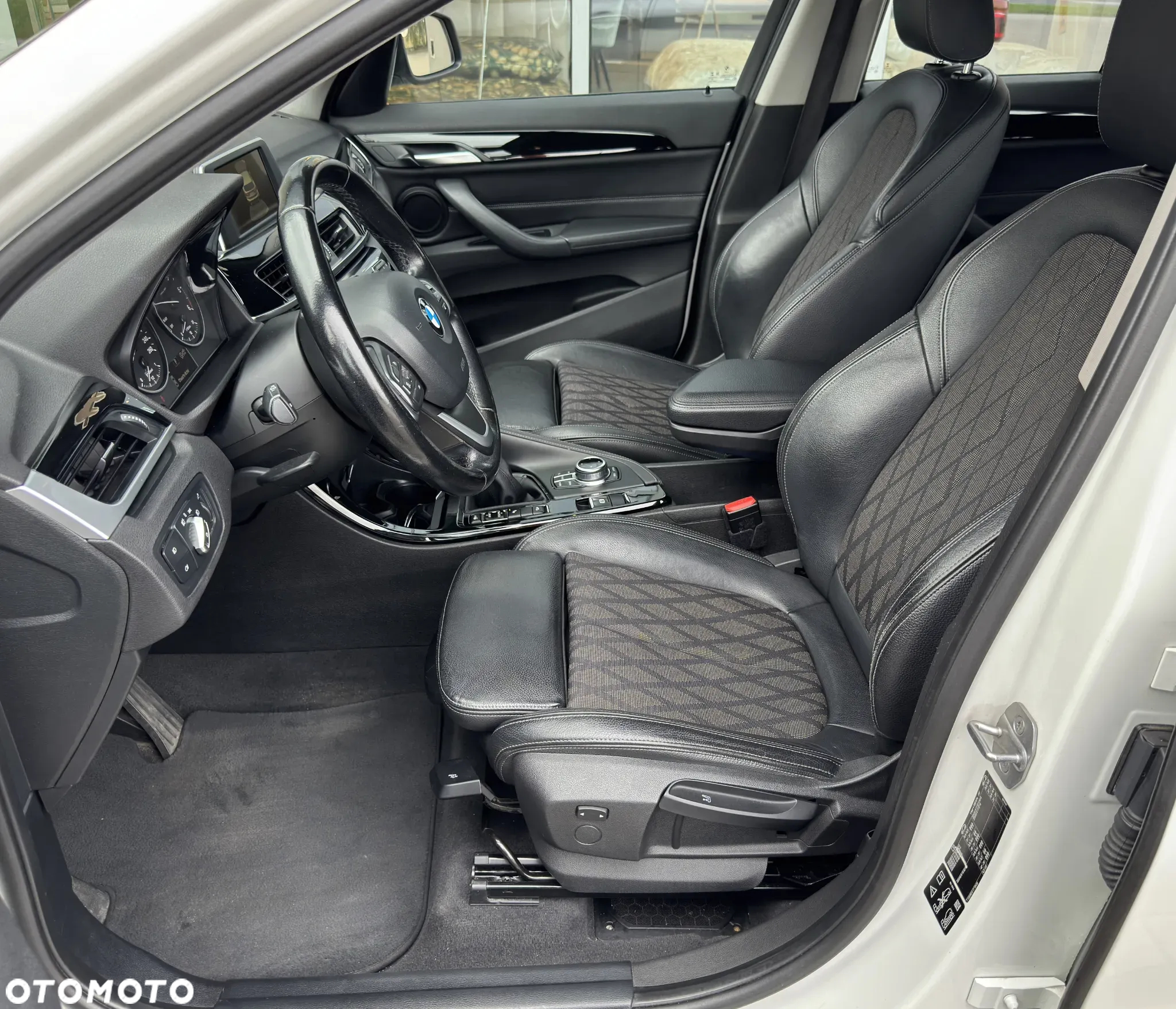 BMW X1 xDrive18d Sport - 17