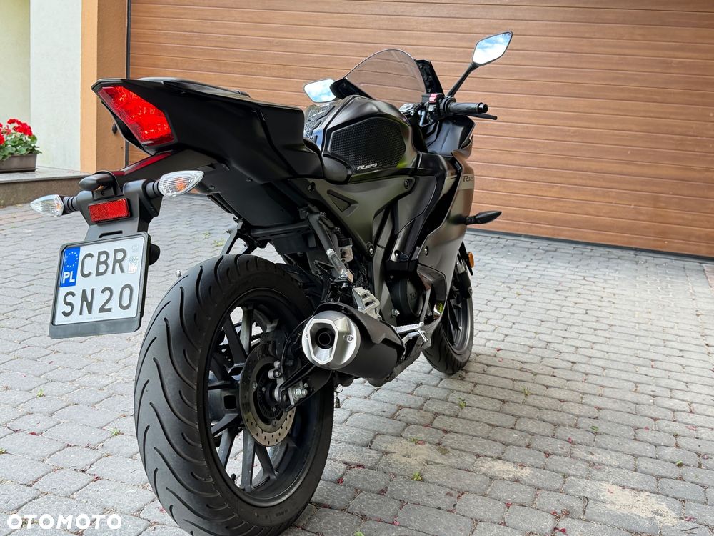 Yamaha YZF - 3