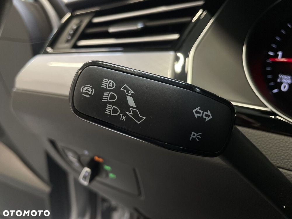 Volkswagen Passat - 29