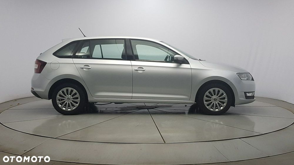 Skoda RAPID - 8