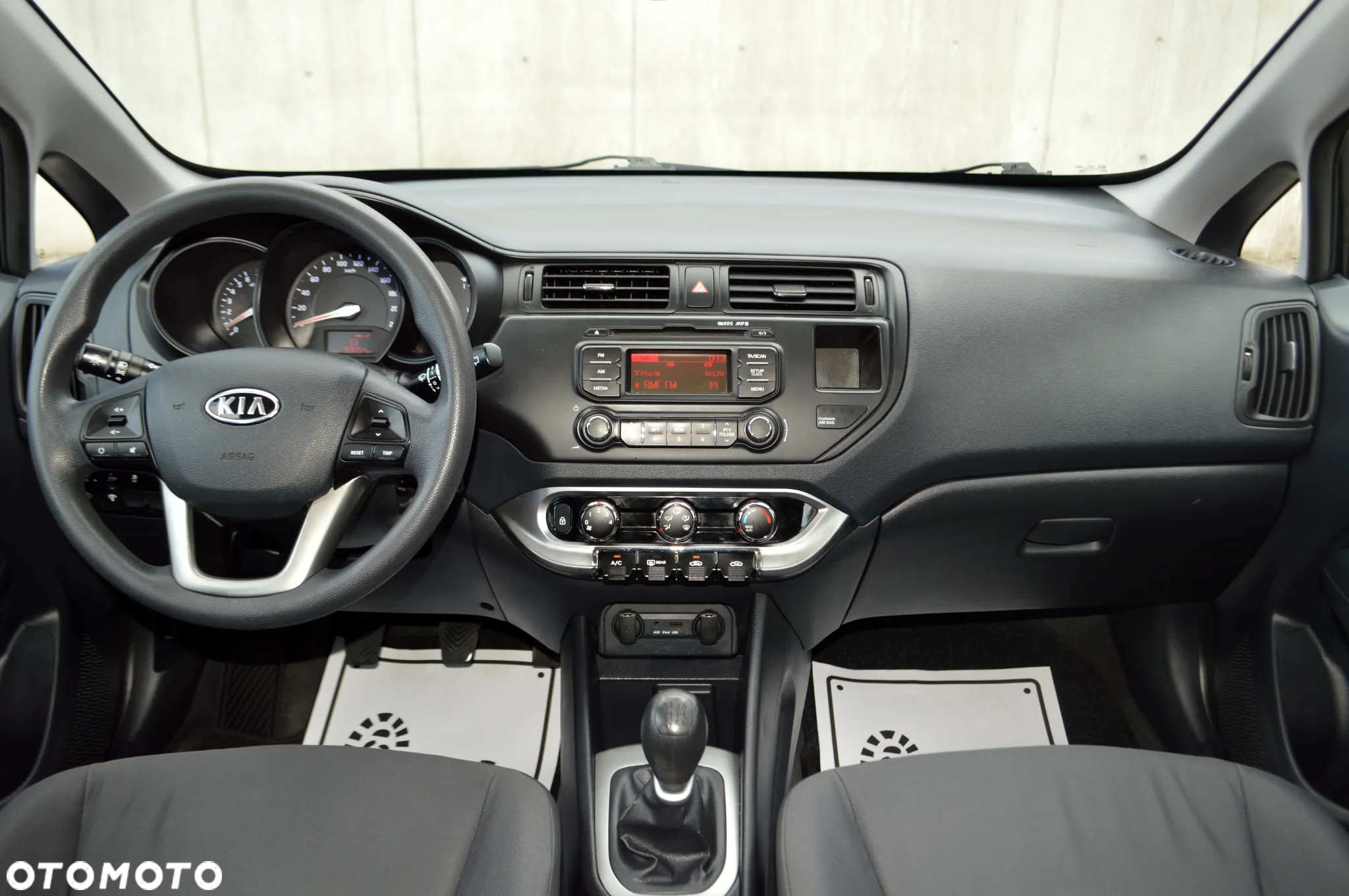 Kia Rio - 13