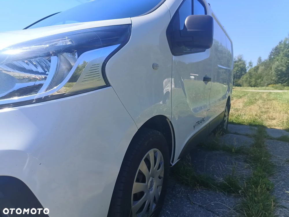 Renault Trafic L1H1 1.6 diesel 145kM, manual, 2019 rok BAGAŻNIK DACHOWY THULE, KAMERA COFANIA, HAK, CZUJNIKI PARKOWANIA, ORGINALNY PRZEBIEG! - 17