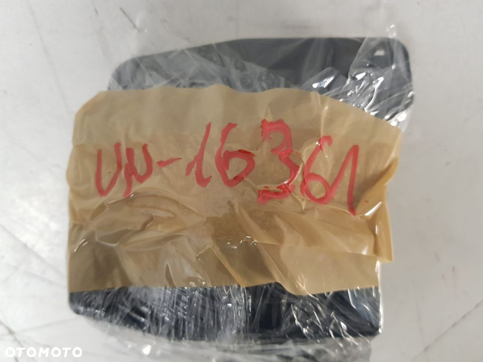 AUDI A4 B9 A5 8W6 OSŁONA ZAŚLEPKA RADARU CZUJNIKA PRĘDKOŚCI LEWA 8W0807819 - 5