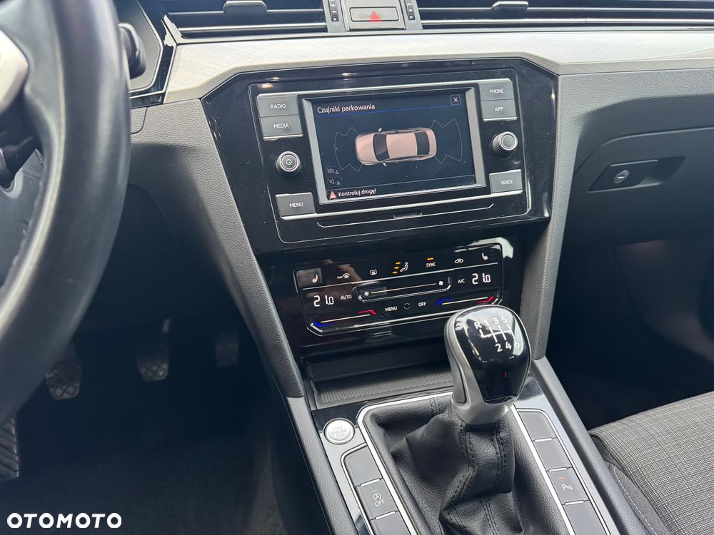 Volkswagen Passat 1.5 TSI EVO Business - 23