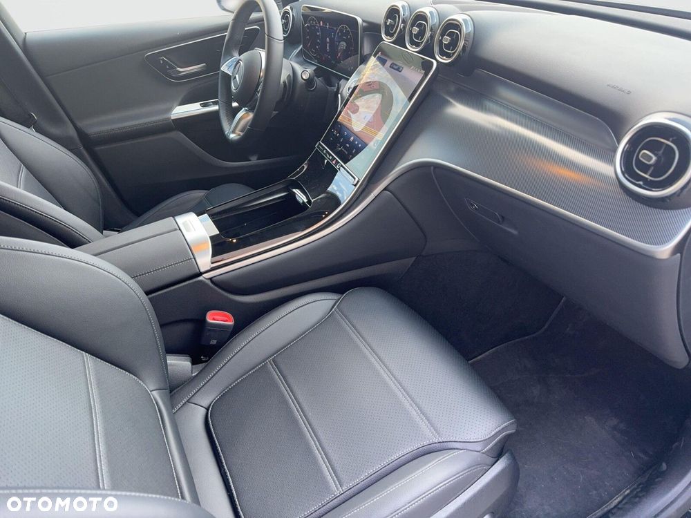 Mercedes-Benz GLC - 22