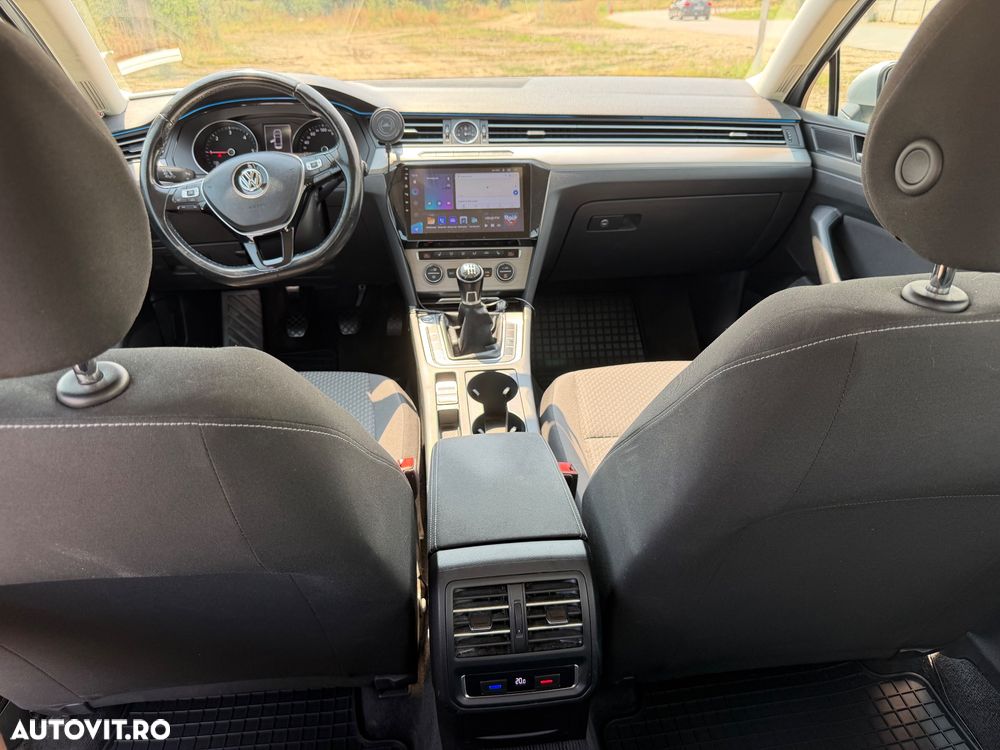 Volkswagen Passat 1.6 TDI Trendline - 18