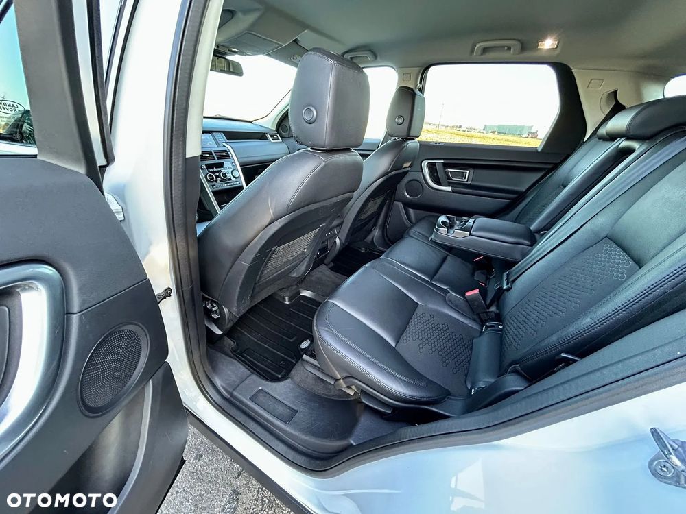 Land Rover Discovery Sport - 38