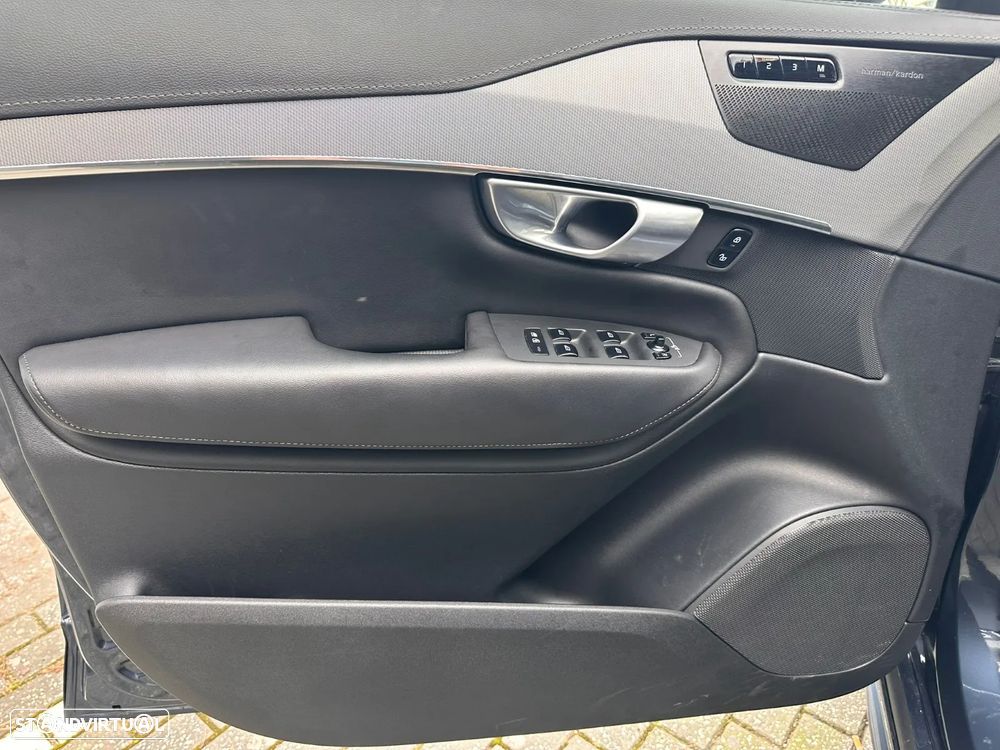 Volvo XC 90 2.0 T8 PHEV Plus Dark AWD — fotografia 9