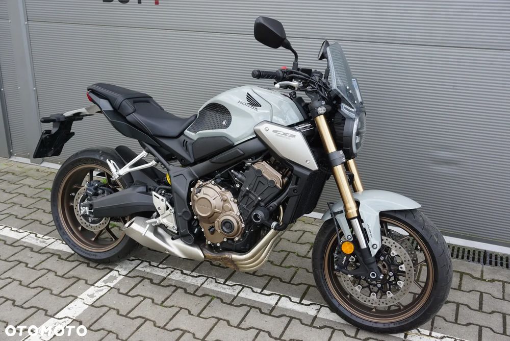 Honda CB - 2