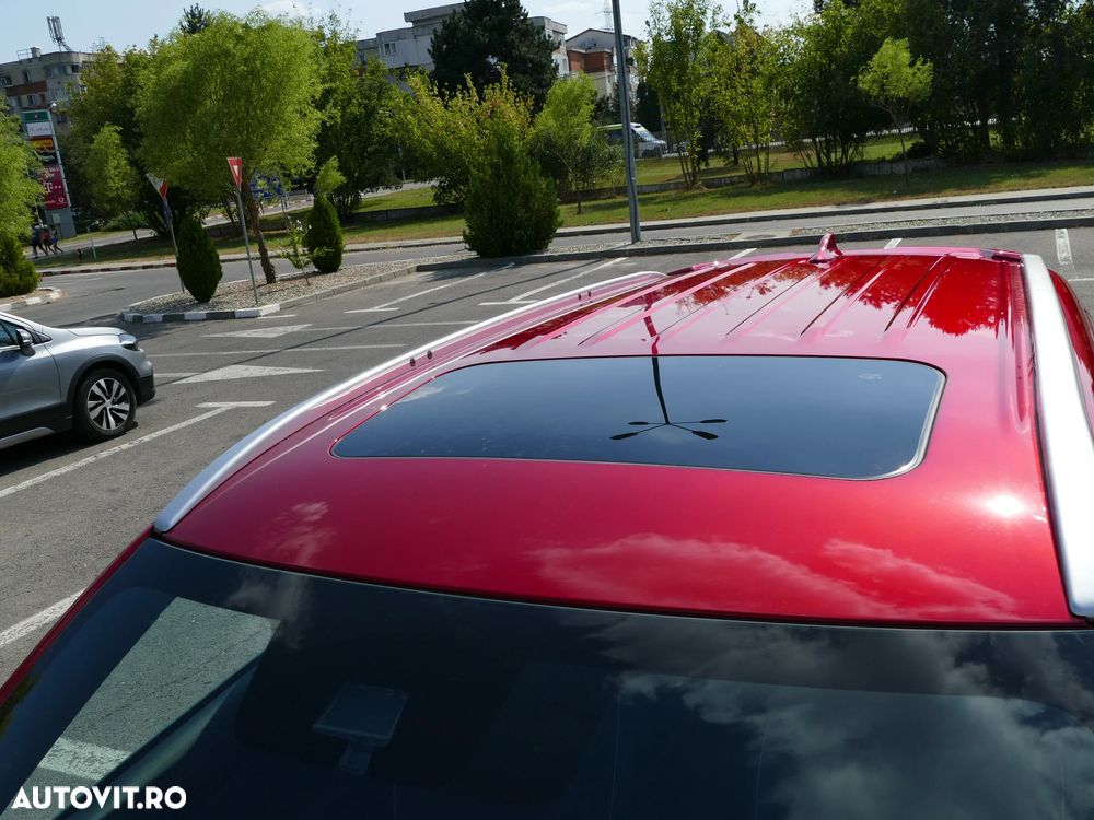 Mitsubishi Outlander PHEV 2.4 L 4X4 Instyle - 16