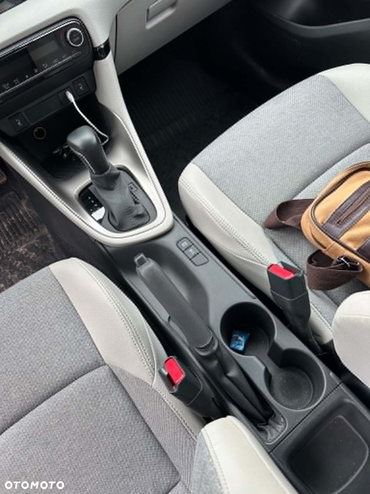 Toyota Yaris 1.5 Style CVT - 15