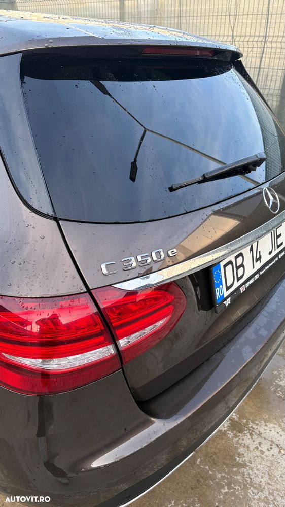 Mercedes-Benz C - 12