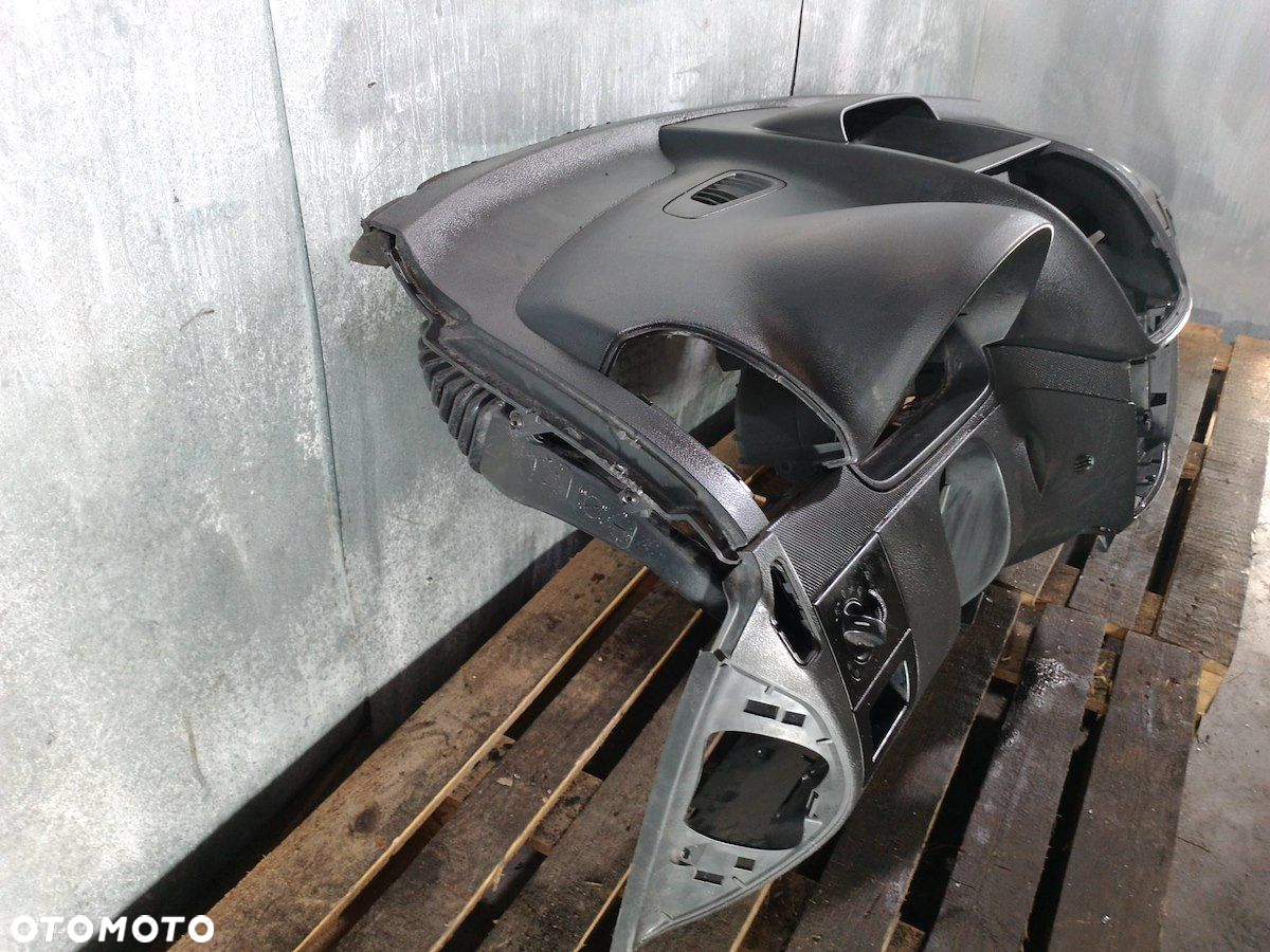 DESKA ROZDZIELCZA  MERCEDES-BENZ VITO 639     A6396820098   A6396804787 - 9