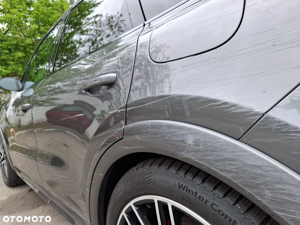 Porsche Cayenne - 9
