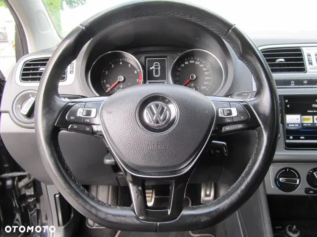 Volkswagen Polo 1.2 TSI Blue Motion Technology Allstar - 18