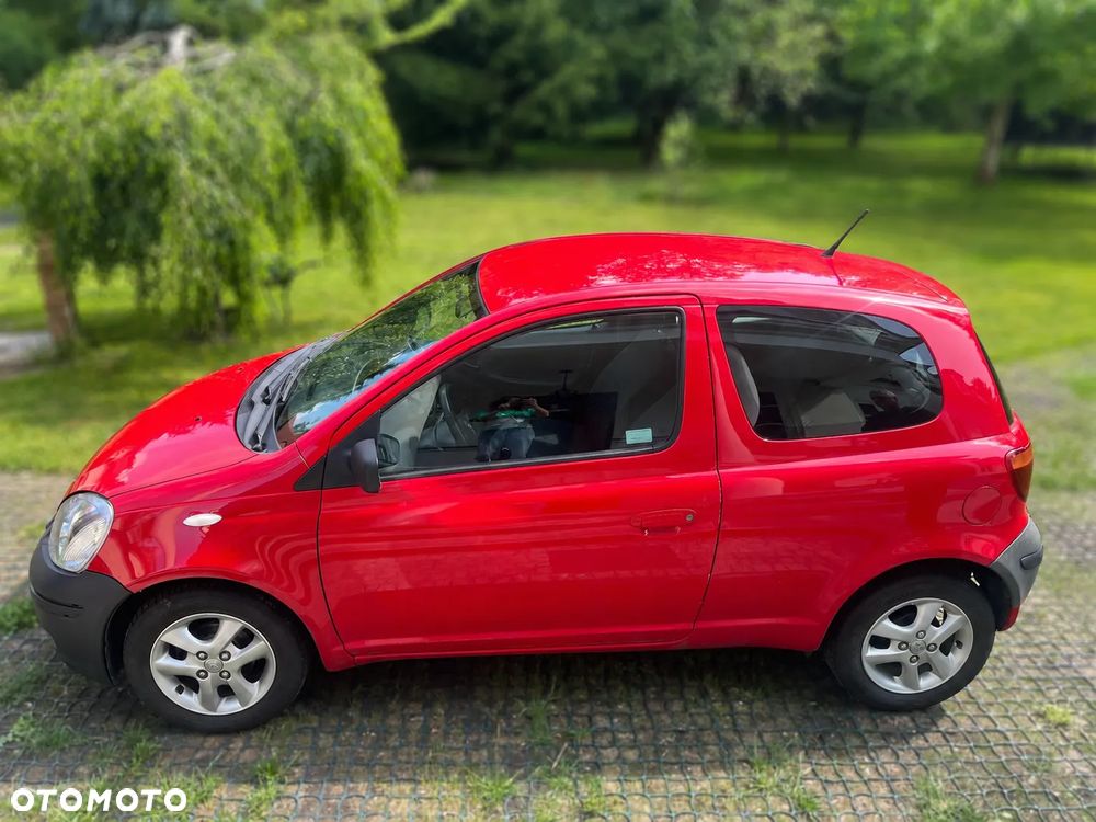 Toyota Yaris 1.0 Base - 4