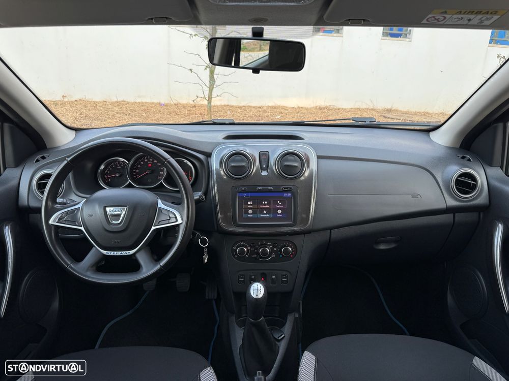 Dacia Sandero 1.5 dCi Stepway - 17