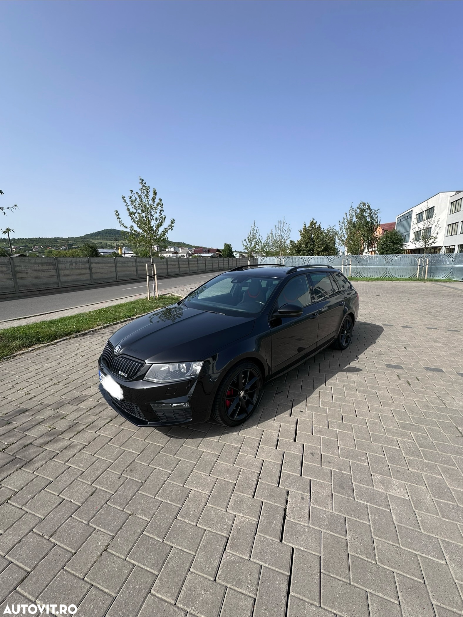 Skoda Octavia 2.0 TDI DSG RS - 2