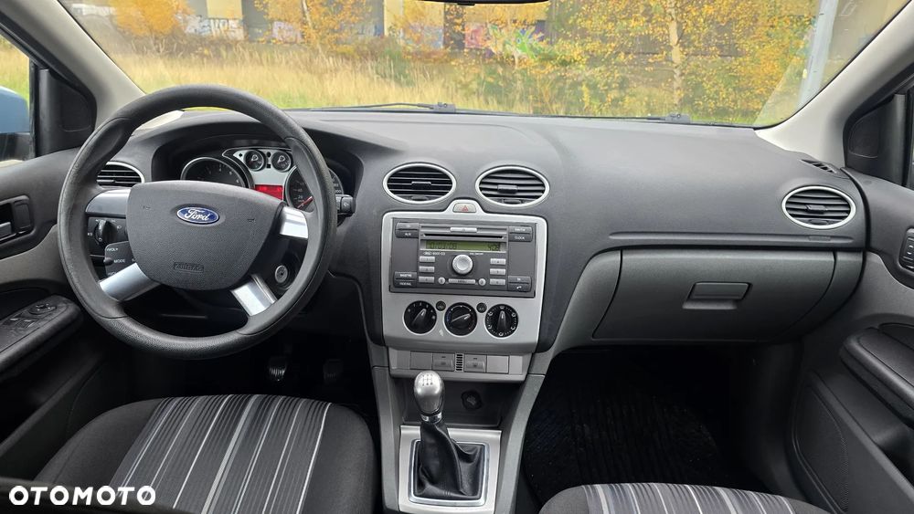 Ford Focus Turnier 1.6 16V Style - 25