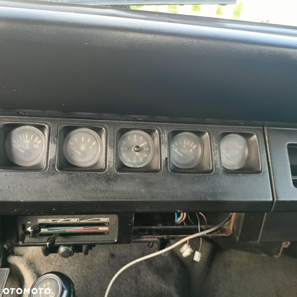 Jeep Wrangler 2.5L - 17