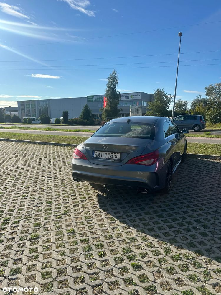Mercedes-Benz CLA 250 4Matic 7G-DCT AMG Line - 6