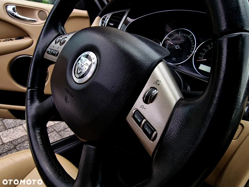 Jaguar X-Type 2.2 D Executive - 25