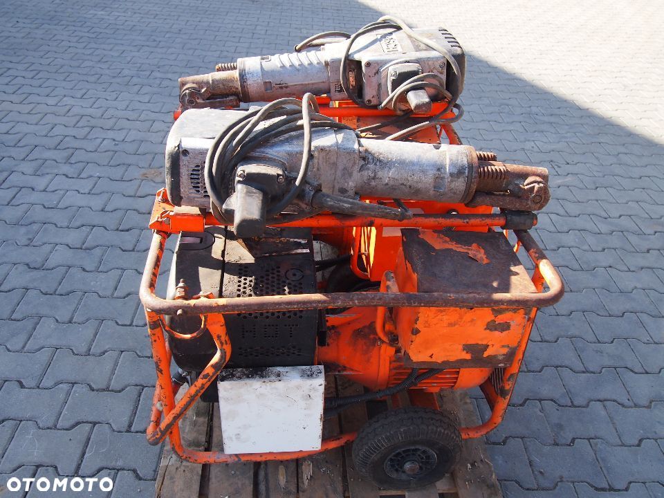 Agregat diesel + Młot do kucia Bosch - 6