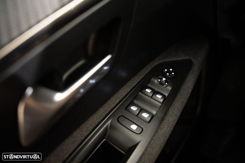 Peugeot 3008 1.2 PureTech Allure EAT8 - 20