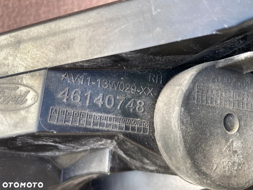 lampy ford b max zwykłe  komplet eu całe - 10
